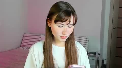 stella_sunny online show from September 24, 2025, 4:32 pm