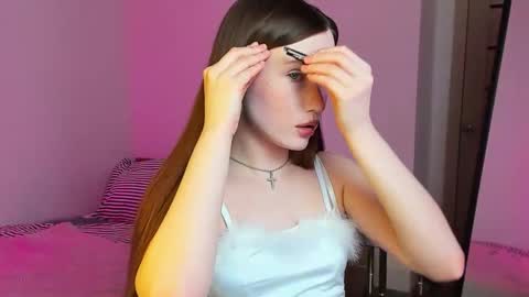 stella_sunny online show from October 22, 2025, 6:18 pm