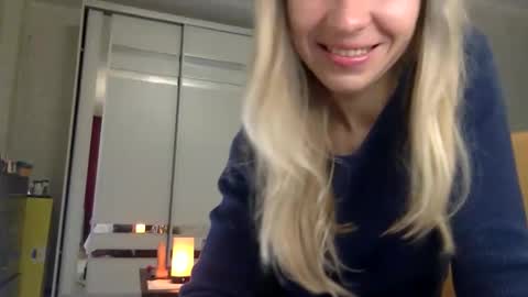 stella_walters online show from October 29, 2025, 9:49 pm