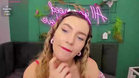 Stella online show from March 18, 2026, 1:42 am