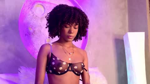 S T E L L A online show from October 21, 2025, 10:43 pm