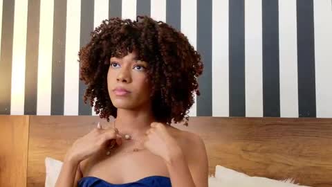 S T E L L A online show from October 24, 2025, 10:39 pm