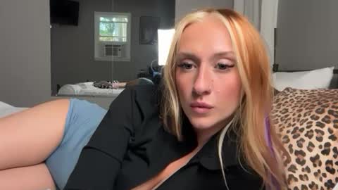 stellacorbet online show from October 6, 2025, 10:07 pm