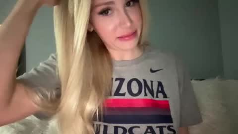 Stella Bella online show from March 4, 2025, 6:04 am