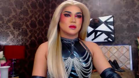 CALL ME STELLA online show from February 26, 2025, 9:21 am