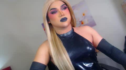 CALL ME STELLA online show from September 10, 2025, 10:37 am