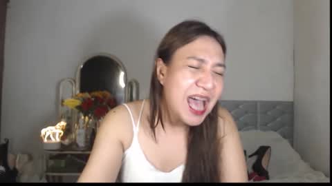 Stella online show from November 5, 2025, 5:07 am