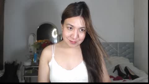 Stella online show from November 28, 2025, 8:55 pm