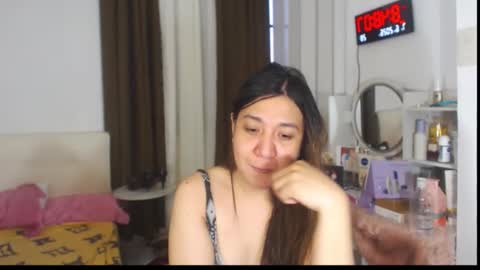 Snapshot of stellahugets chatting on June 7, 2026, 12:48 am Stella online show from June 7, 2026, 12:48 am