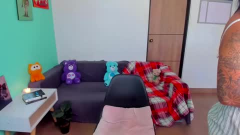 sara  instagram sariishalove online show from January 15, 2025, 1:09 pm