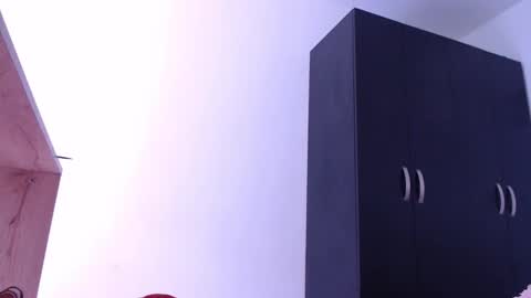 MIA online show from November 8, 2025, 2:45 am