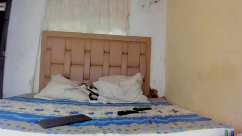 Snapshot of stepcouple__ chatting on May 25, 2026, 8:37 pm Stepcouple online show from May 25, 2026, 8:37 pm