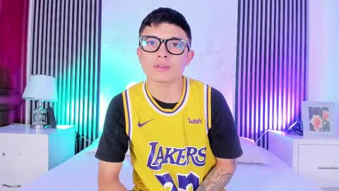 stephanandsamantha online show from September 21, 2025, 9:05 pm