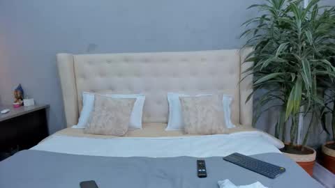 Stephane Rouss online show from September 10, 2025, 7:58 pm