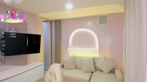         online show from February 3, 2026, 2:21 am