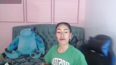 Stephania online show from February 1, 2025, 10:37 am