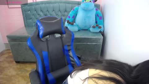 Stephania online show from February 24, 2025, 10:26 am