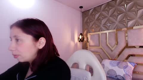 Stephaniesun  online show from May 18, 2026, 12:55 pm