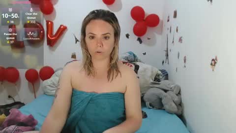 Stephanie   online show from April 19, 2026, 2:05 pm