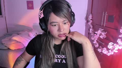 Stephanie  online show from October 3, 2025, 2:41 am