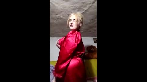 Stephany online show from April 6, 2026, 9:27 pm