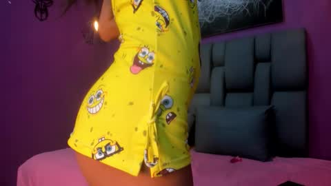 Snapshot of stephanyholland chatting on December 1, 2025, 8:03 pm Sthep online show from December 1, 2025, 8:03 pm