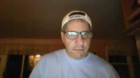 stephenhal9 online show from October 22, 2025, 4:24 am