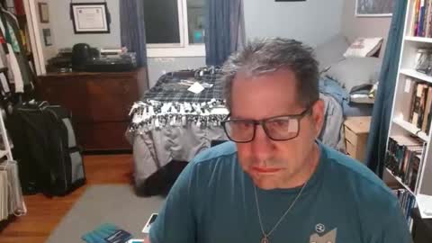 stephenhal9 online show from April 14, 2026, 1:22 am