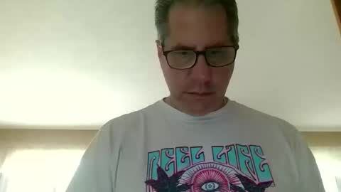 stephenhal9 online show from April 24, 2026, 8:55 pm