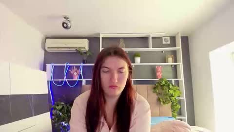 Stephie online show from February 27, 2026, 7:41 am