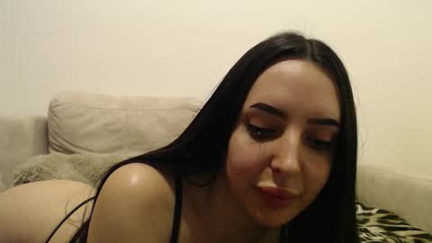 StepMommy19 online show from February 9, 2026, 7:07 pm