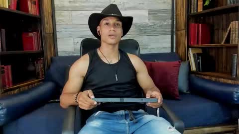 Snapshot of sterling_magnus chatting on February 24, 2026, 8:40 pm online show from February 24, 2026, 8:40 pm