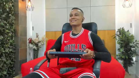 Snapshot of sterling_magnus chatting on February 28, 2026, 9:05 pm online show from February 28, 2026, 9:05 pm