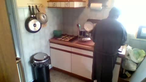 stevefromfrance online show from December 3, 2024, 9:11 am