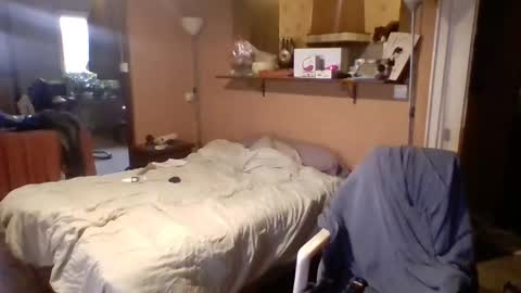 stevefromfrance online show from December 17, 2024, 1:38 pm