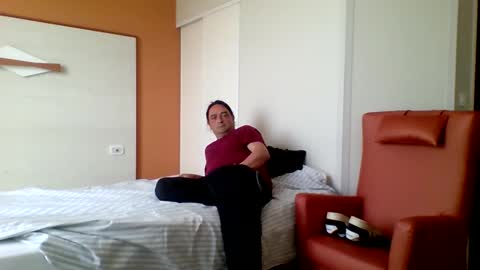 stevefromfrance online show from April 27, 2026, 8:34 am