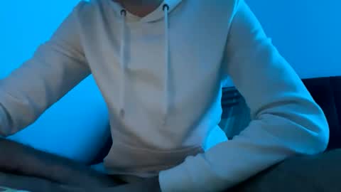 Liam Carter online show from November 30, 2025, 11:42 pm