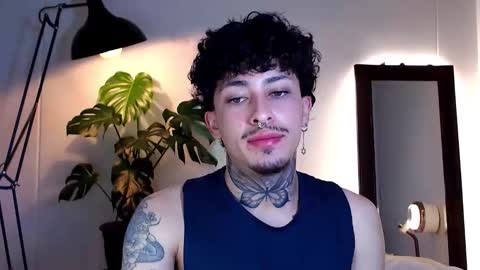 Daniel Steven Navarro online show from April 26, 2026, 9:56 pm