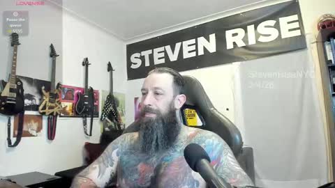 Snapshot of stevenrisenyc chatting on February 4, 2026, 1:17 pm StevenRiseNYC online show from February 4, 2026, 1:17 pm