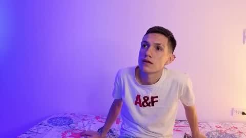 Snapshot of stevenweb chatting on October 8, 2025, 11:46 pm stevenweb online show from October 8, 2025, 11:46 pm