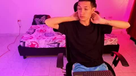 Snapshot of stevenweb chatting on October 13, 2025, 1:11 pm stevenweb online show from October 13, 2025, 1:11 pm