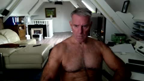 Snapshot of stevetwo chatting on September 16, 2025, 11:33 am stevetwo online show from September 16, 2025, 11:33 am