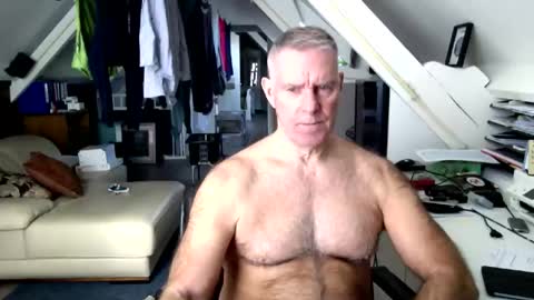 Snapshot of stevetwo chatting on March 3, 2026, 12:11 pm stevetwo online show from March 3, 2026, 12:11 pm