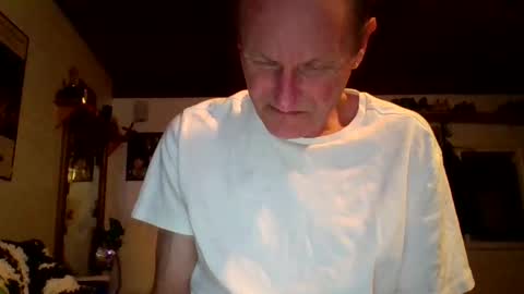 steviehard7 online show from March 5, 2025, 5:50 am