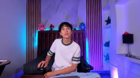 Sthepano  online show from January 8, 2026, 7:27 pm