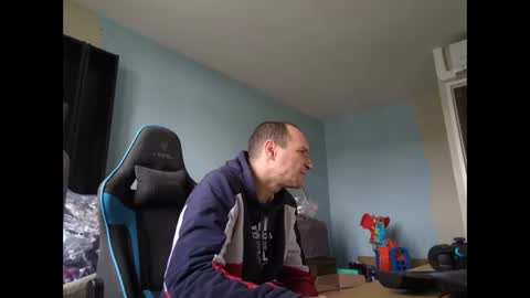 Snapshot of stickolive1 chatting on October 31, 2025, 9:10 am stickolive1 online show from October 31, 2025, 9:10 am