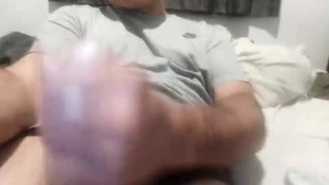 stiffasbaby online show from October 19, 2025, 9:54 am