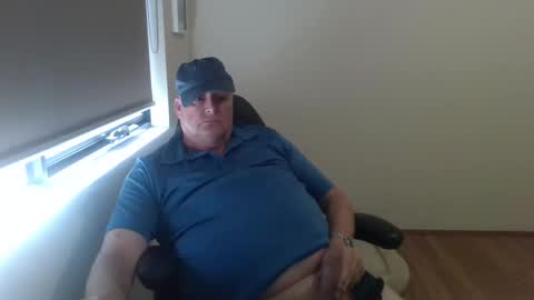 Snapshot of stiffyman55 chatting on February 21, 2025, 3:23 am stiffyman55 online show from February 21, 2025, 3:23 am