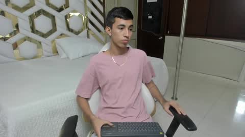 stiilman_hots online show from February 19, 2025, 12:25 am