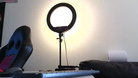 Stiven Montiel online show from February 20, 2025, 8:36 pm